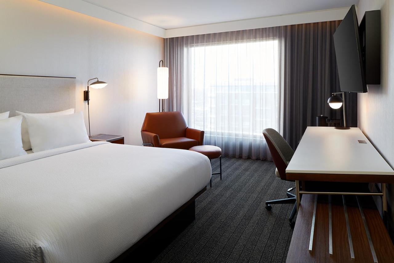 Courtyard Montreal Midtown Otel Dış mekan fotoğraf