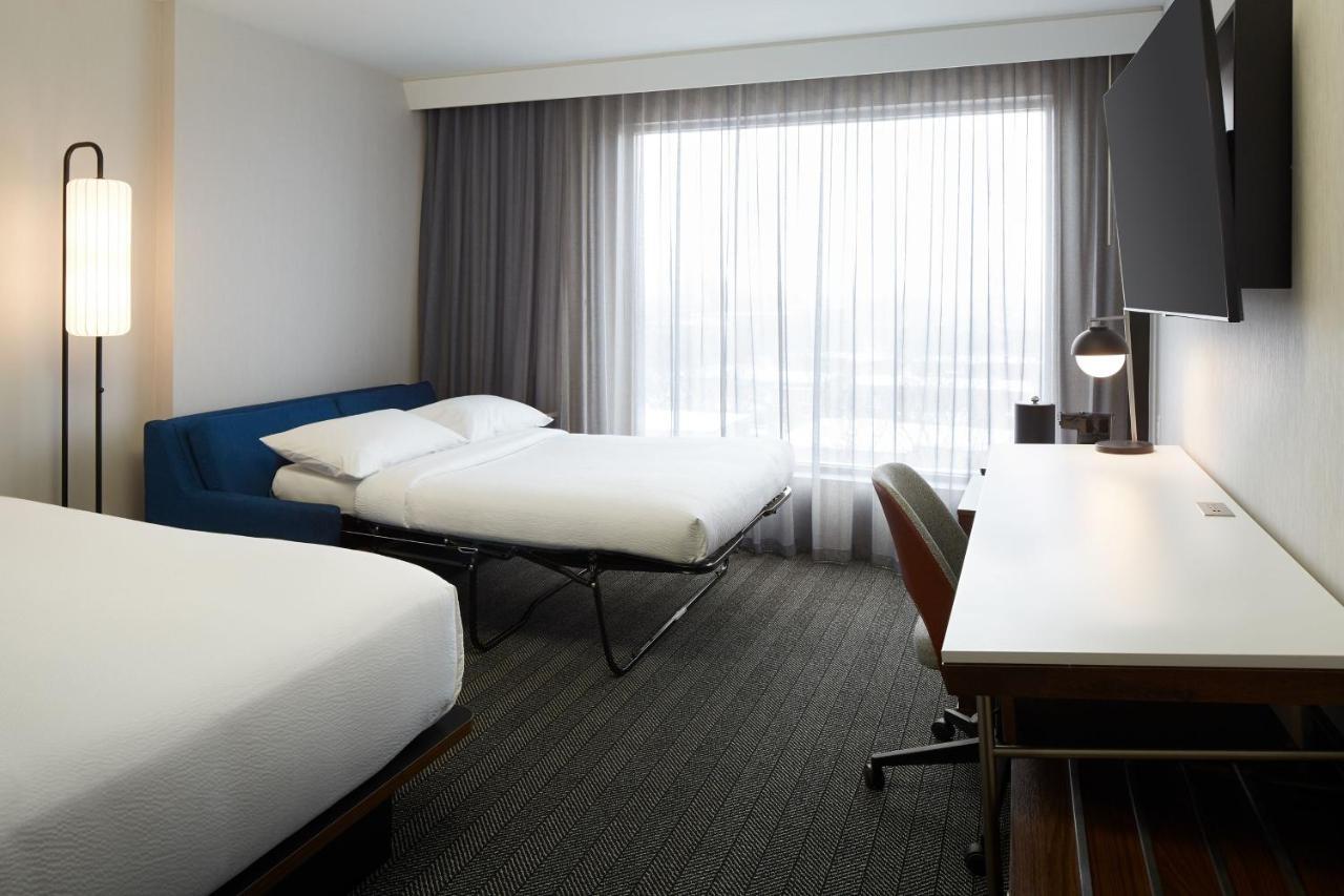 Courtyard Montreal Midtown Otel Dış mekan fotoğraf