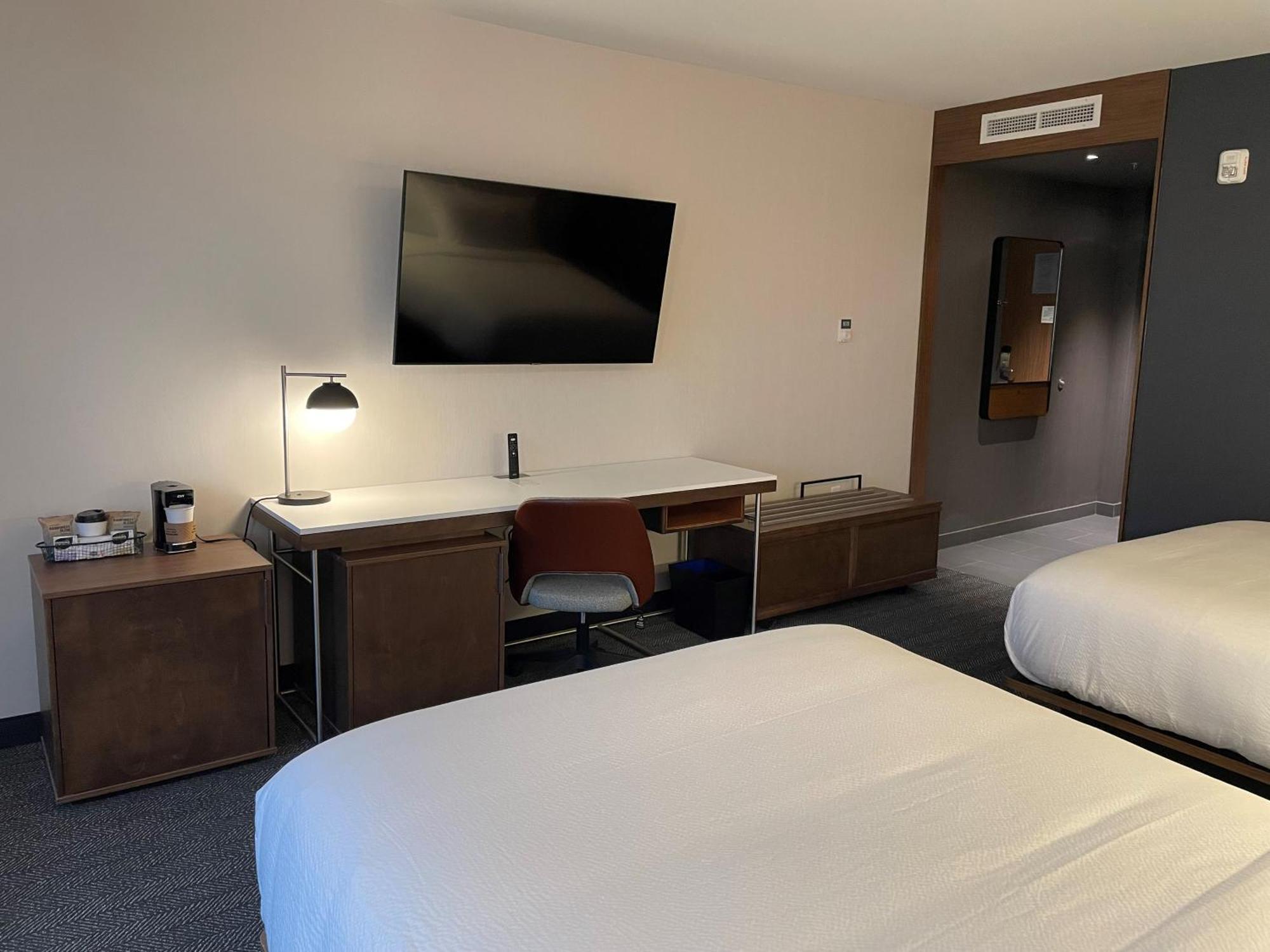 Courtyard Montreal Midtown Otel Dış mekan fotoğraf